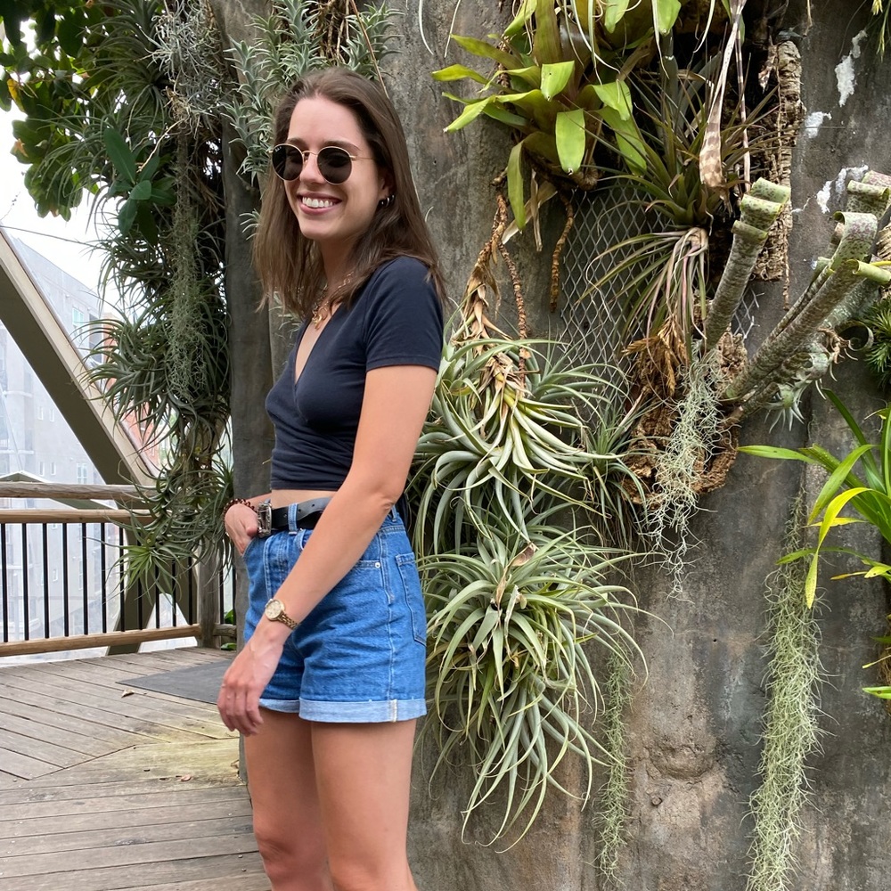 Meet your Posher, Mia